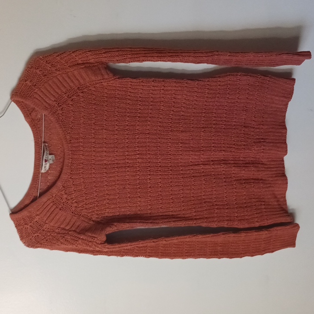 Women's dusty pink sweater